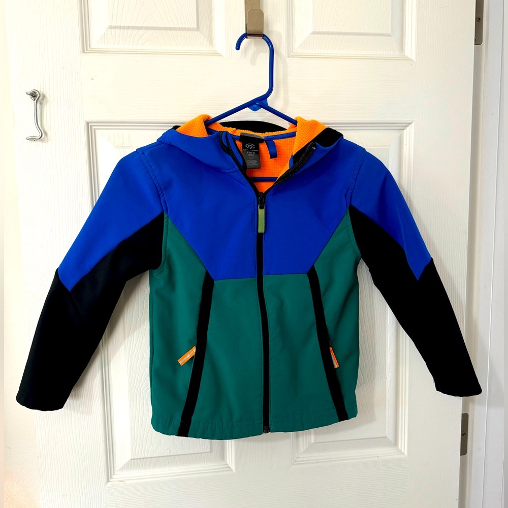Champion light weight kids windproof water resistant jacket size 6/7